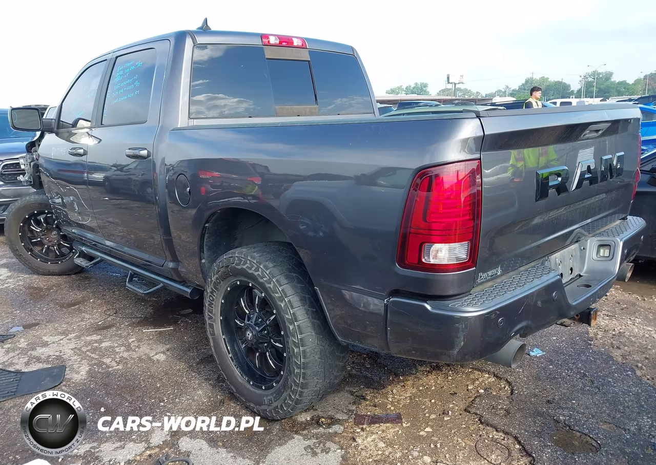 2017 Ram 1500 Night 4X4 5'7 Box VIN:1C6RR7MT5HS619856 - 3