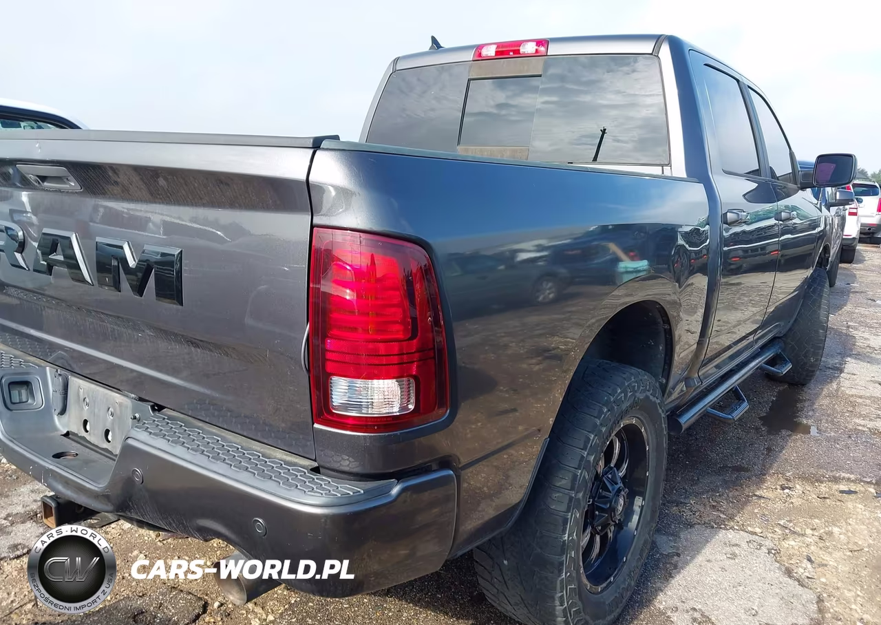 2017 Ram 1500 Night 4X4 5'7 Box VIN:1C6RR7MT5HS619856 - 4