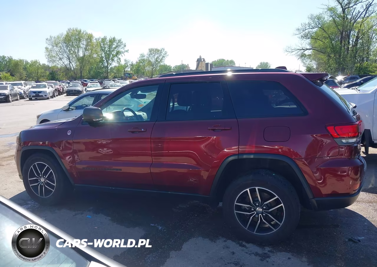 2018 Jeep Grand Cherokee Trailhawk 4X4 VIN:1C4RJFLG0JC488737 - 14