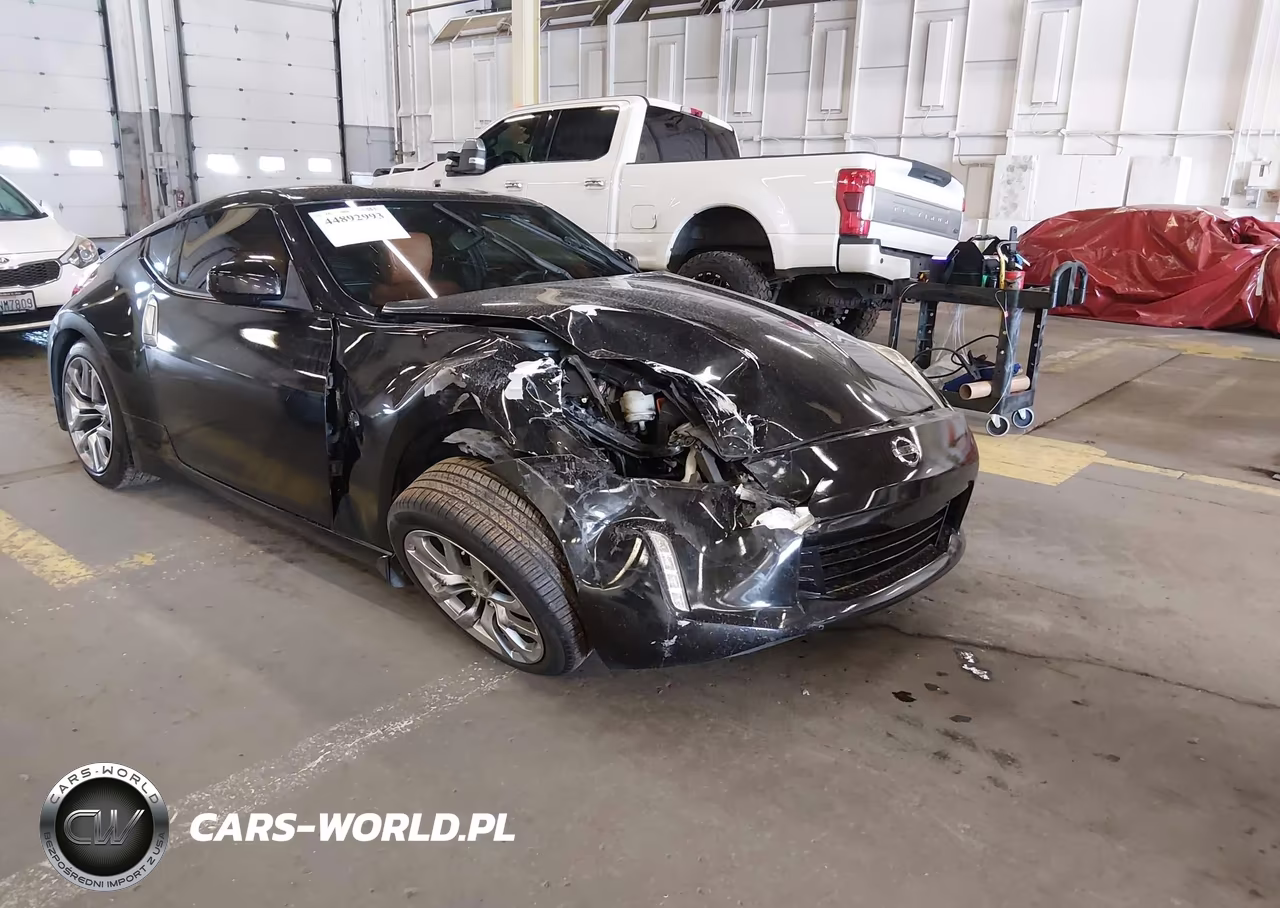2013 Nissan 370Z Touring – zdjęcie 1 z 16