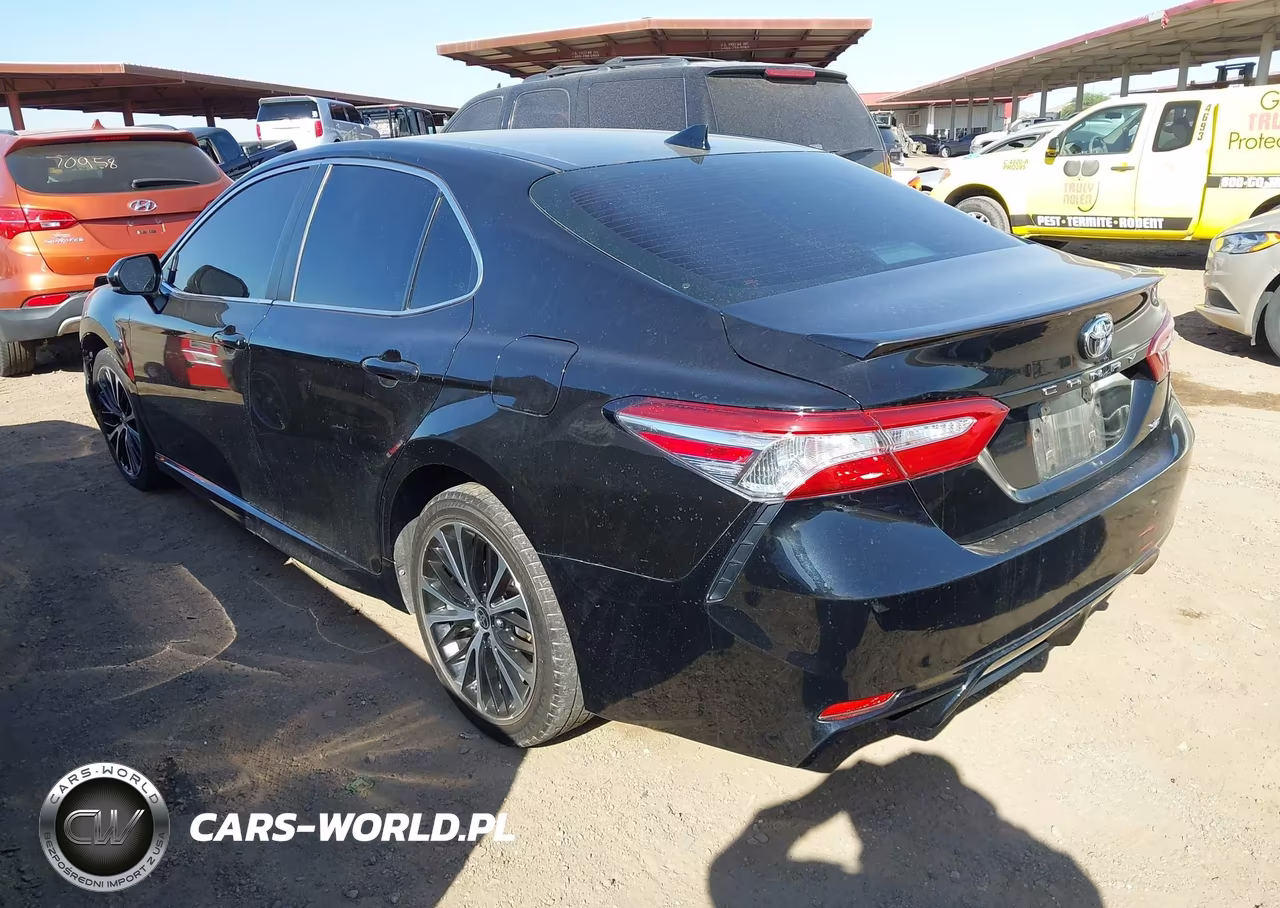 2020 Toyota Camry Se VIN:4T1G11AK6LU395652 - 3