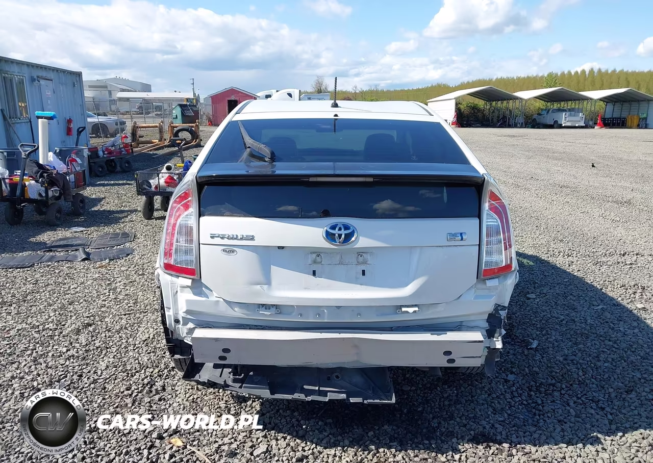 2015 Toyota Prius Two VIN:JTDKN3DU0F0458705 - 16