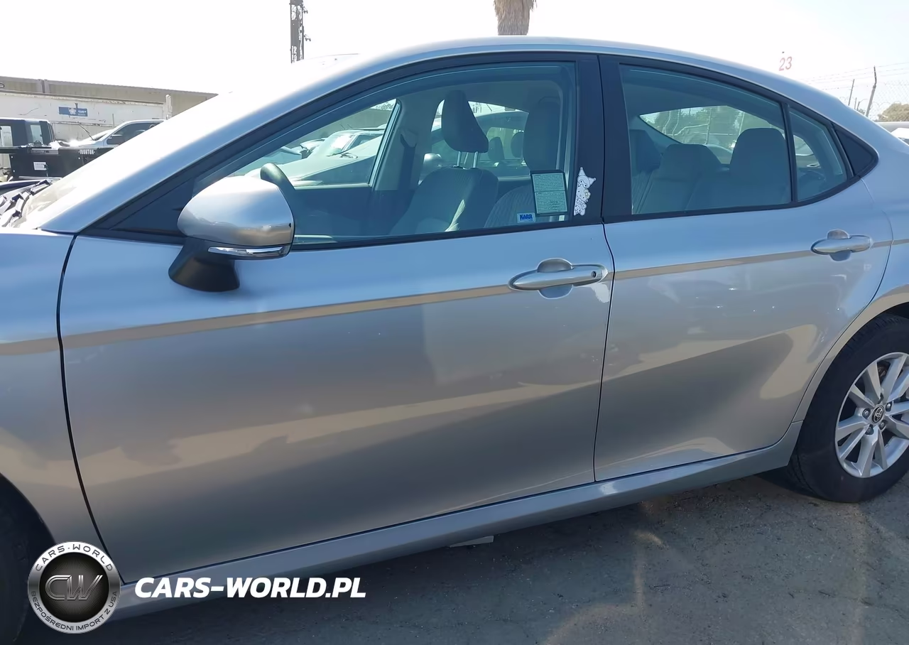 2025 Toyota Camry Le VIN:4T1DAACKXSU525978 - 15