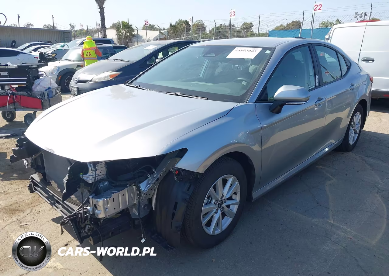 2025 Toyota Camry Le VIN:4T1DAACKXSU525978 - 2