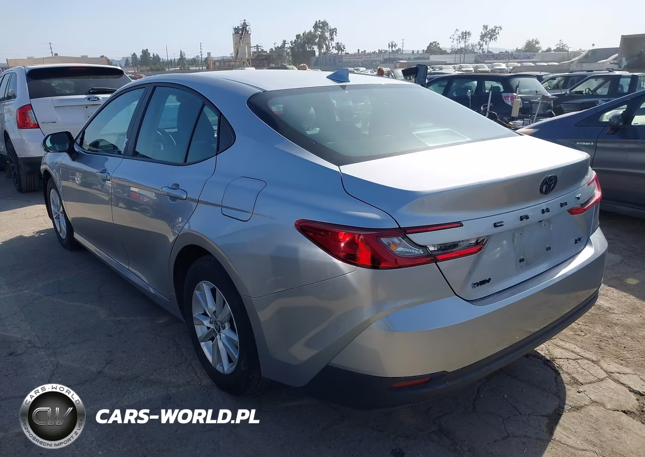 2025 Toyota Camry Le VIN:4T1DAACKXSU525978 - 3