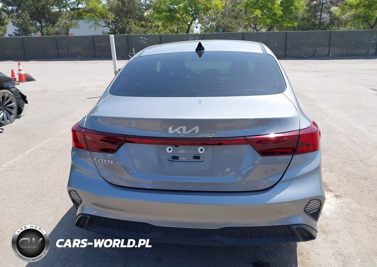 2024 Kia Forte Lxs VIN:3KPF24AD9RE801978 - 16