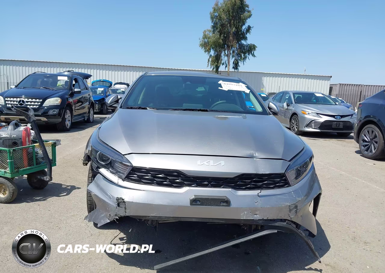 2024 Kia Forte Lxs VIN:3KPF24AD9RE801978 - 6