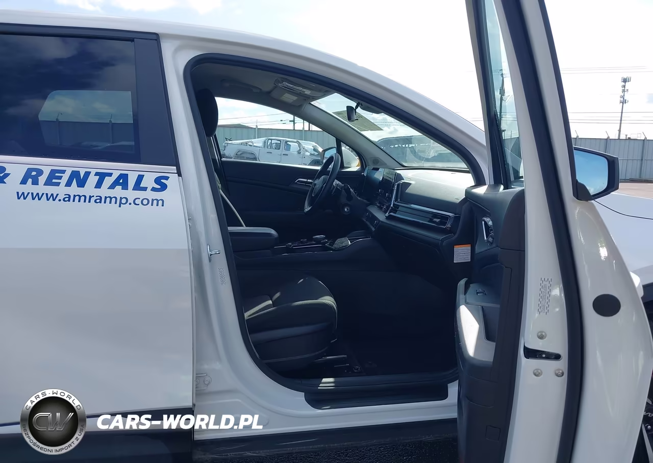 2025 Kia Sportage Hybrid Lx VIN:KNDPUCDG8S7188952 - 5