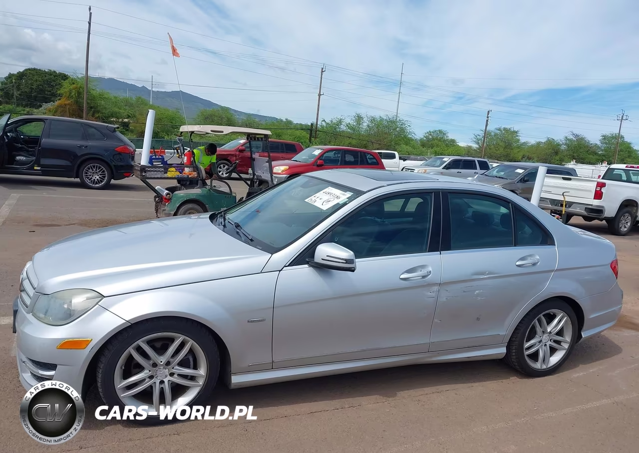 2012 Mercedes-Benz C 250 Sport VIN:WDDGF4HB0CA606154 - 12