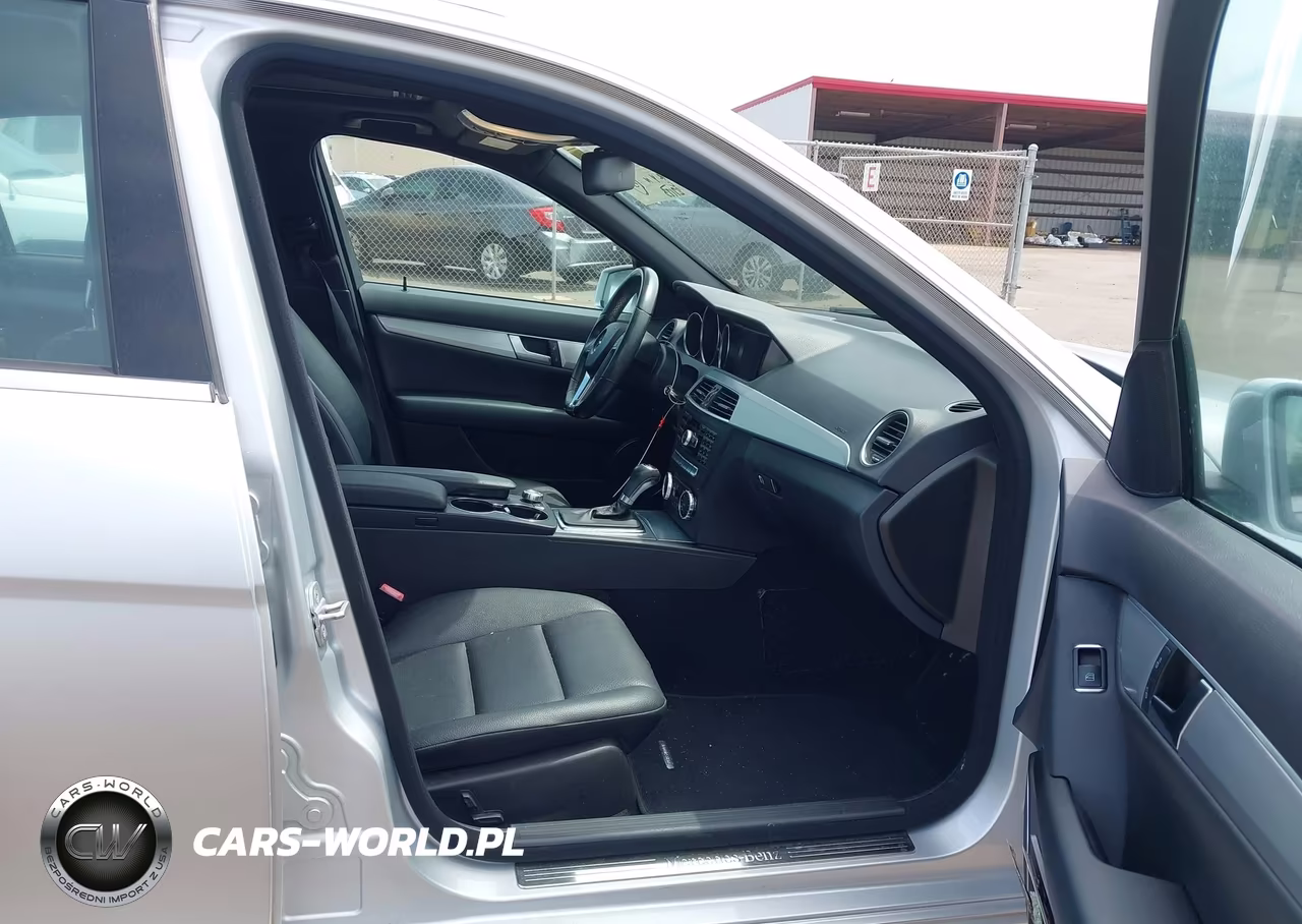 2012 Mercedes-Benz C 250 Sport VIN:WDDGF4HB0CA606154 - 5