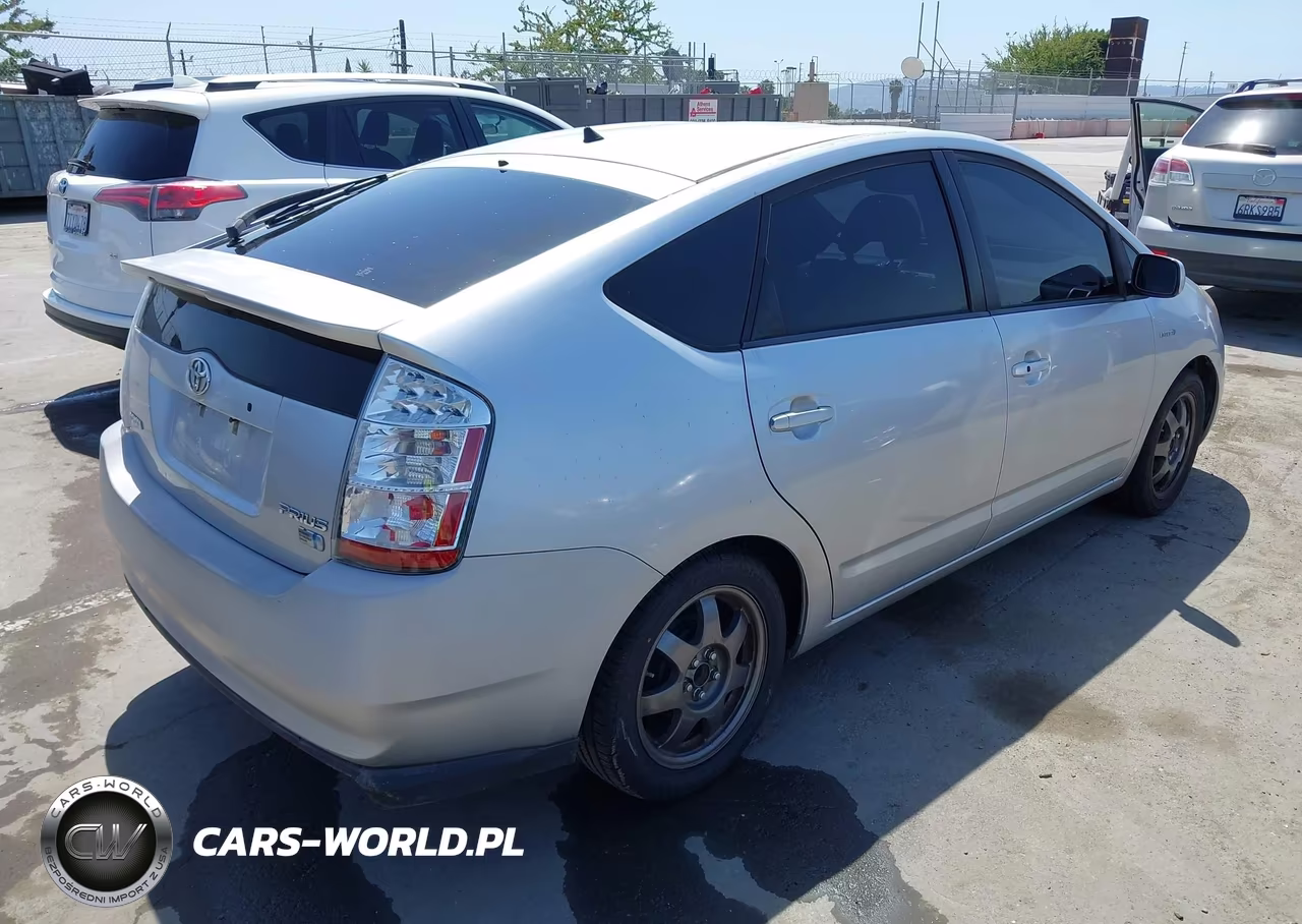 2009 Toyota Prius Touring VIN:JTDKB20U797882421 - 4