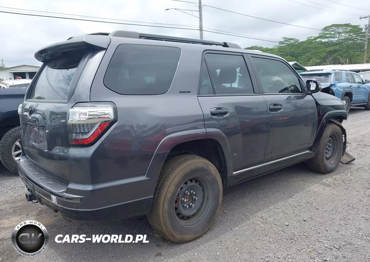 2021 Toyota 4Runner Nightshade Special Edition VIN:JTEJU5JR5M5874660 - 13