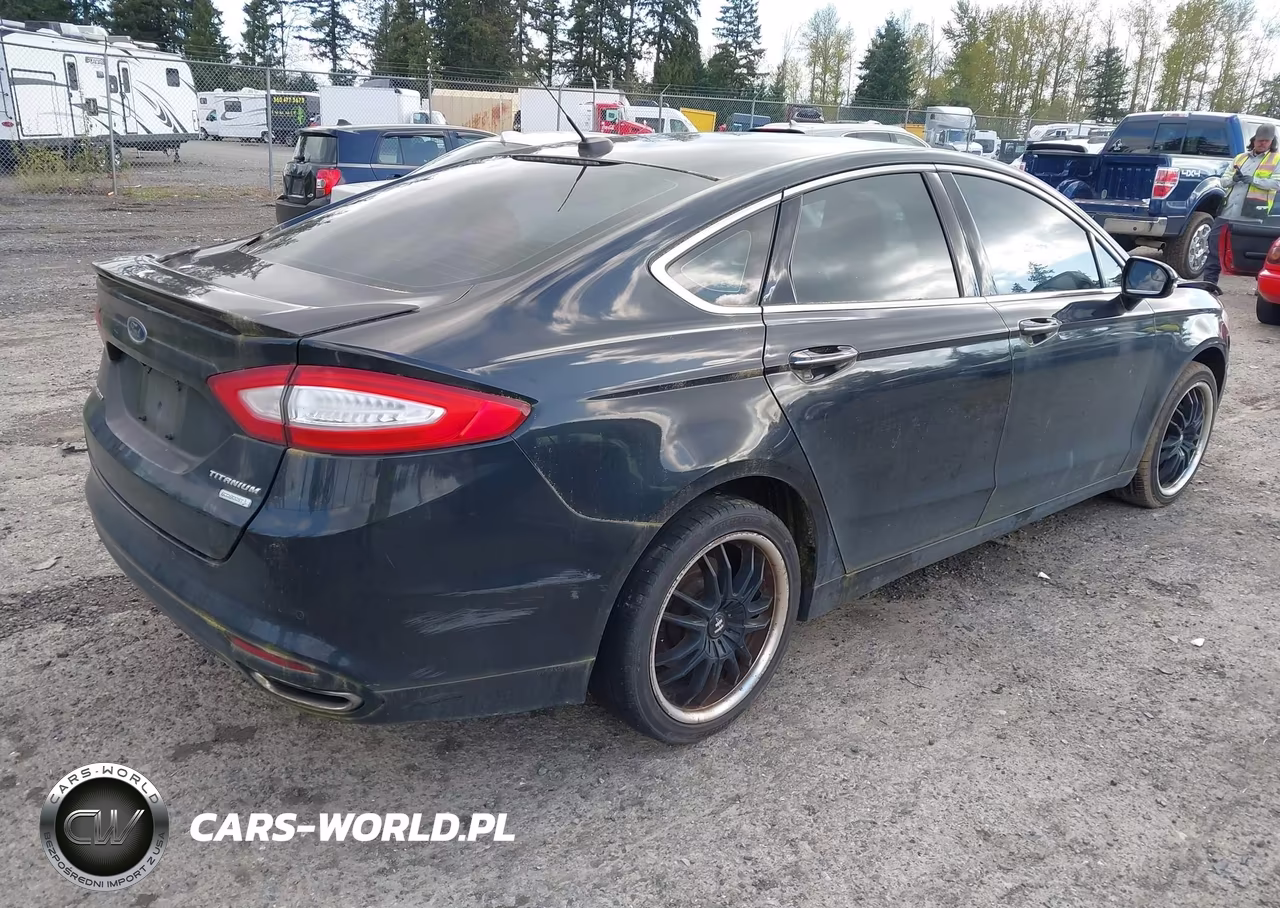 2013 Ford Fusion Titanium VIN:3FA6P0K96DR128885 - 4
