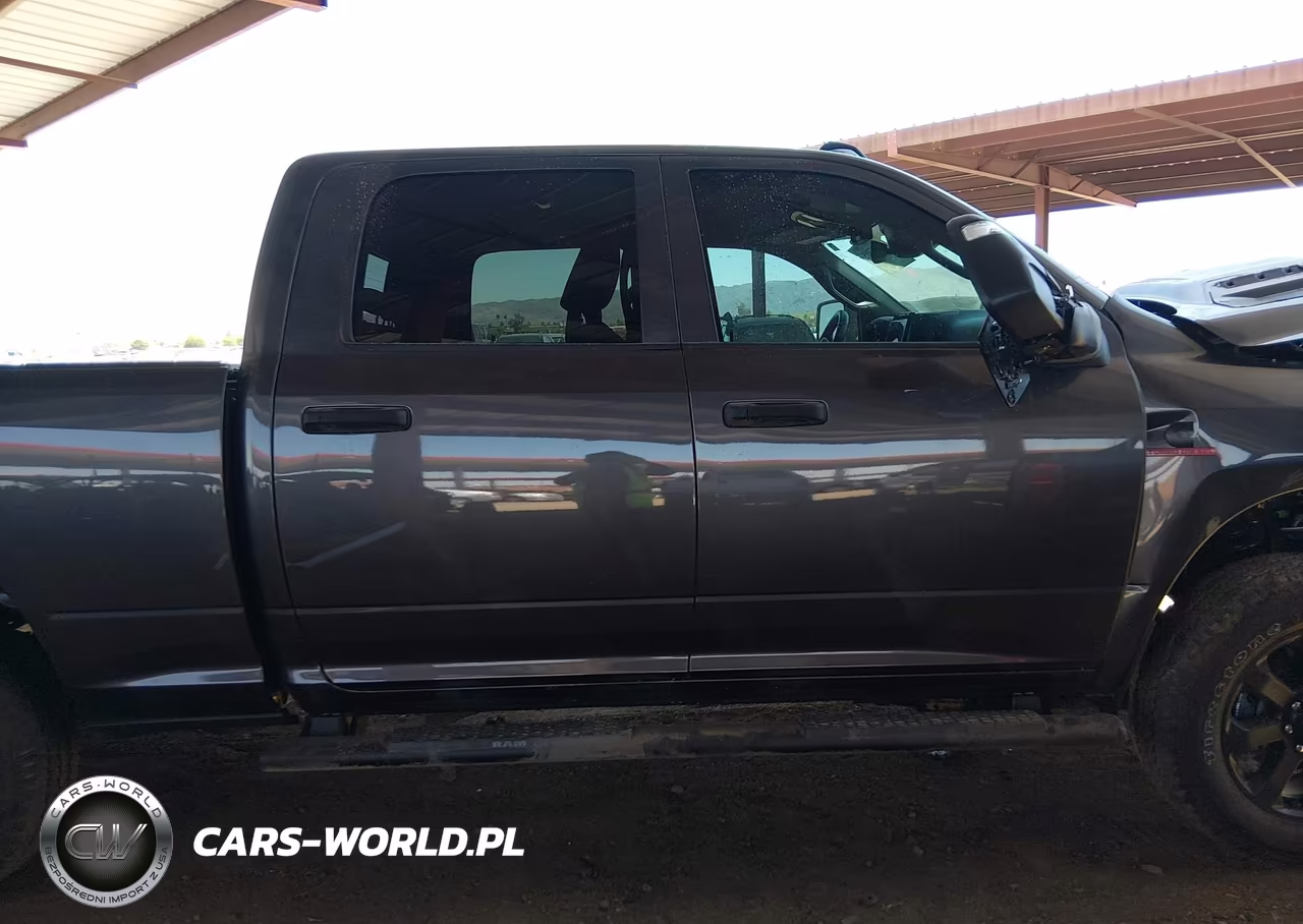2026 Ram 2500 Black Express 4X4 6'4 Box VIN:3C63R5CL7TG255631 - 13