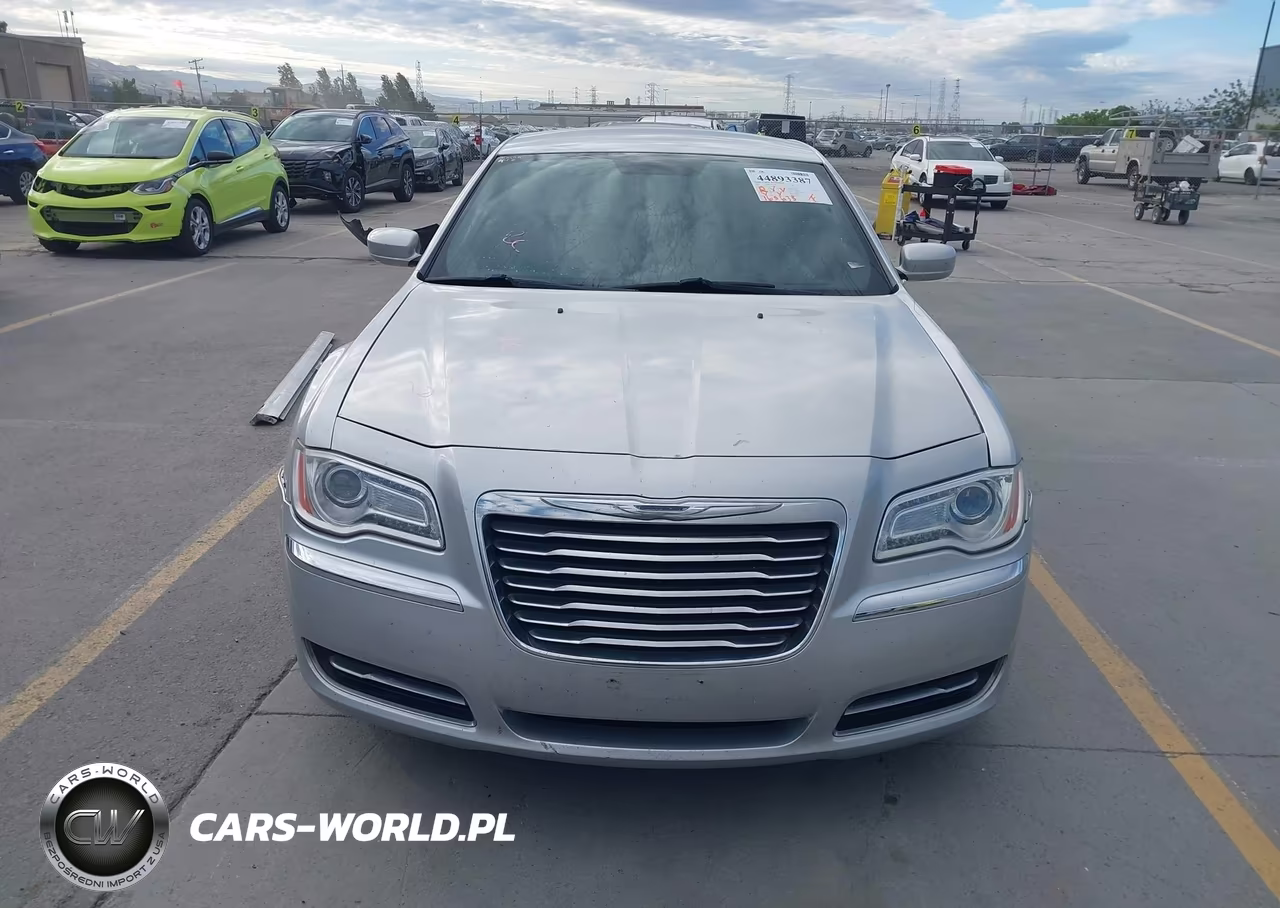 2012 Chrysler 300 VIN:2C3CCAAG3CH142353 - 13