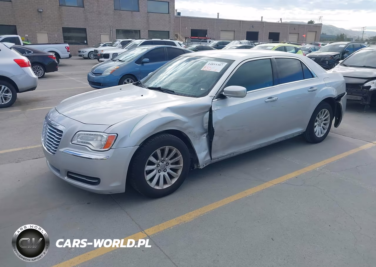 2012 Chrysler 300 VIN:2C3CCAAG3CH142353 - 2