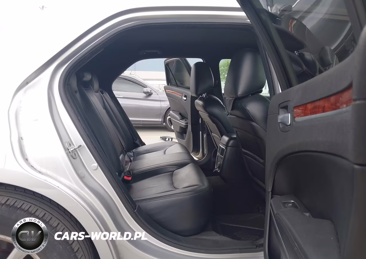 2012 Chrysler 300 VIN:2C3CCAAG3CH142353 - 8