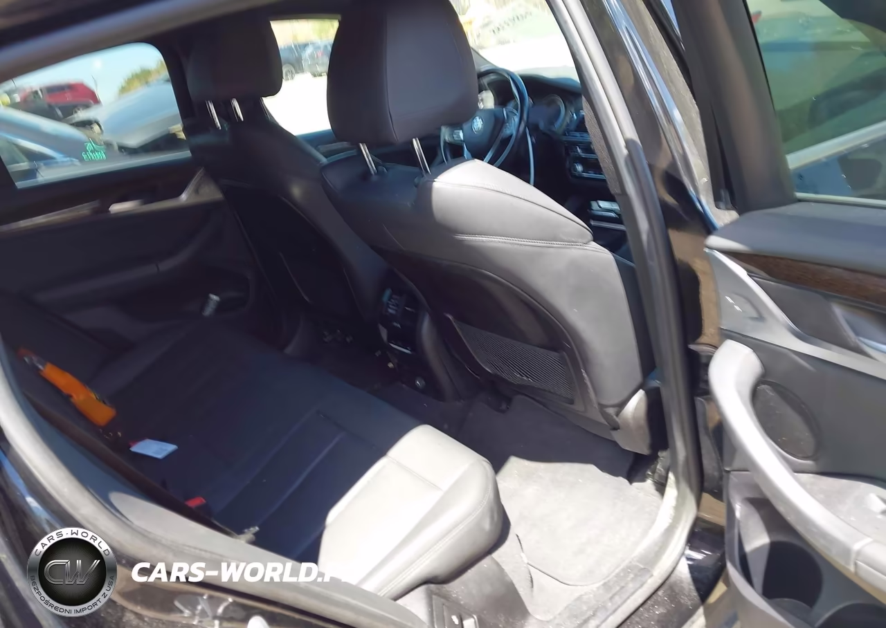 2019 BMW X4 xDrive30I VIN:5UXUJ3C5XKLG53994 - 8