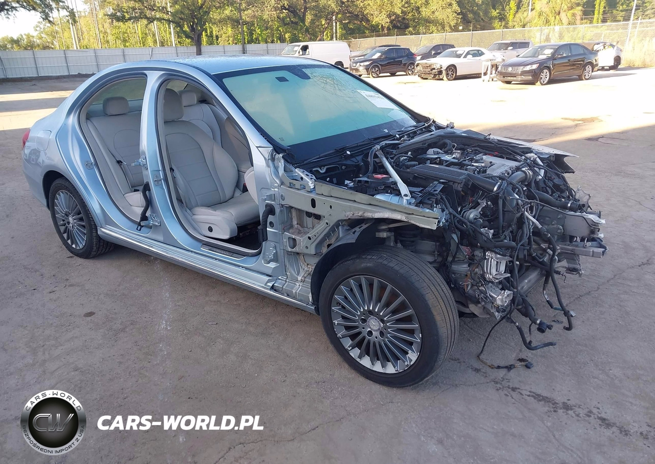 2015 Mercedes-Benz C 300 Luxury 4Matic