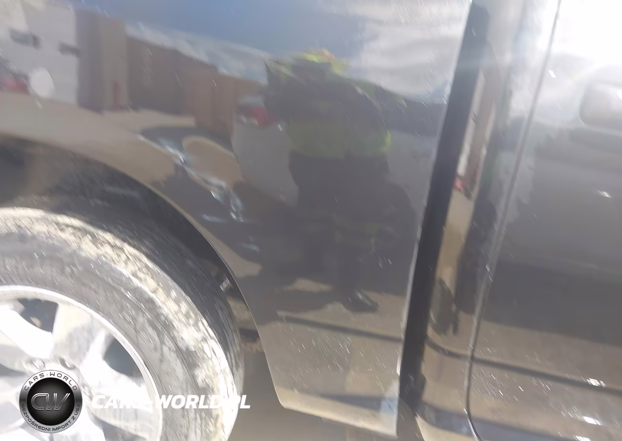 2019 Ram 1500 Classic Tradesman 4X4 5'7 Box VIN:1C6RR7KG0KS536669 - 17