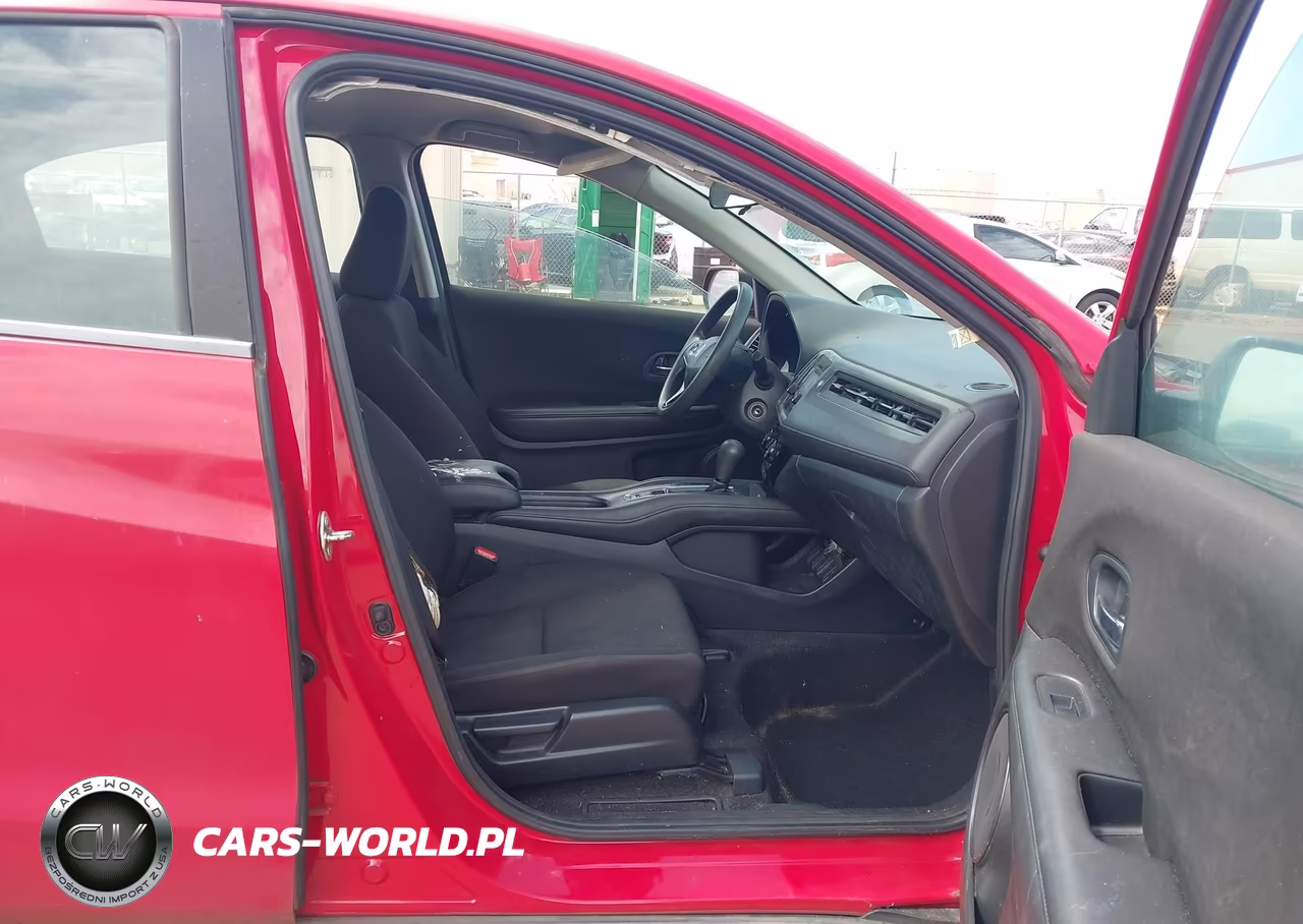 2018 Honda Hr-V Lx VIN:3CZRU5H30JM710774 - 5