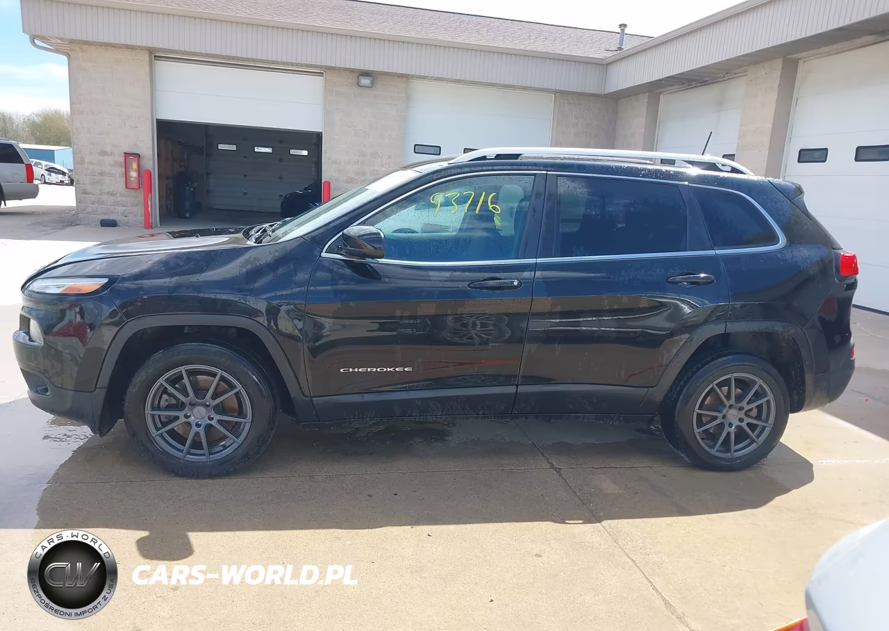 2016 Jeep Cherokee Latitude VIN:1C4PJLCB2GW243410 - 14