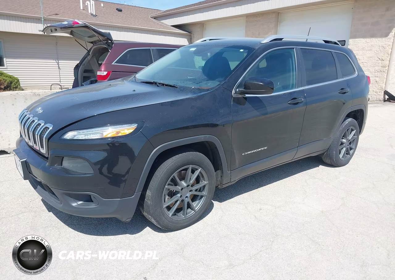 2016 Jeep Cherokee Latitude VIN:1C4PJLCB2GW243410 - 2