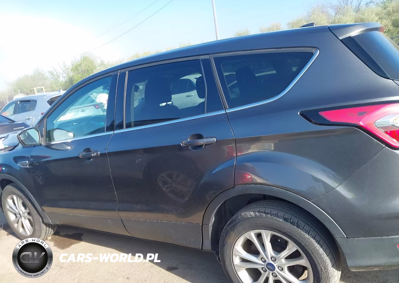 2017 Ford Escape Se VIN:1FMCU9G99HUB71212 - 14