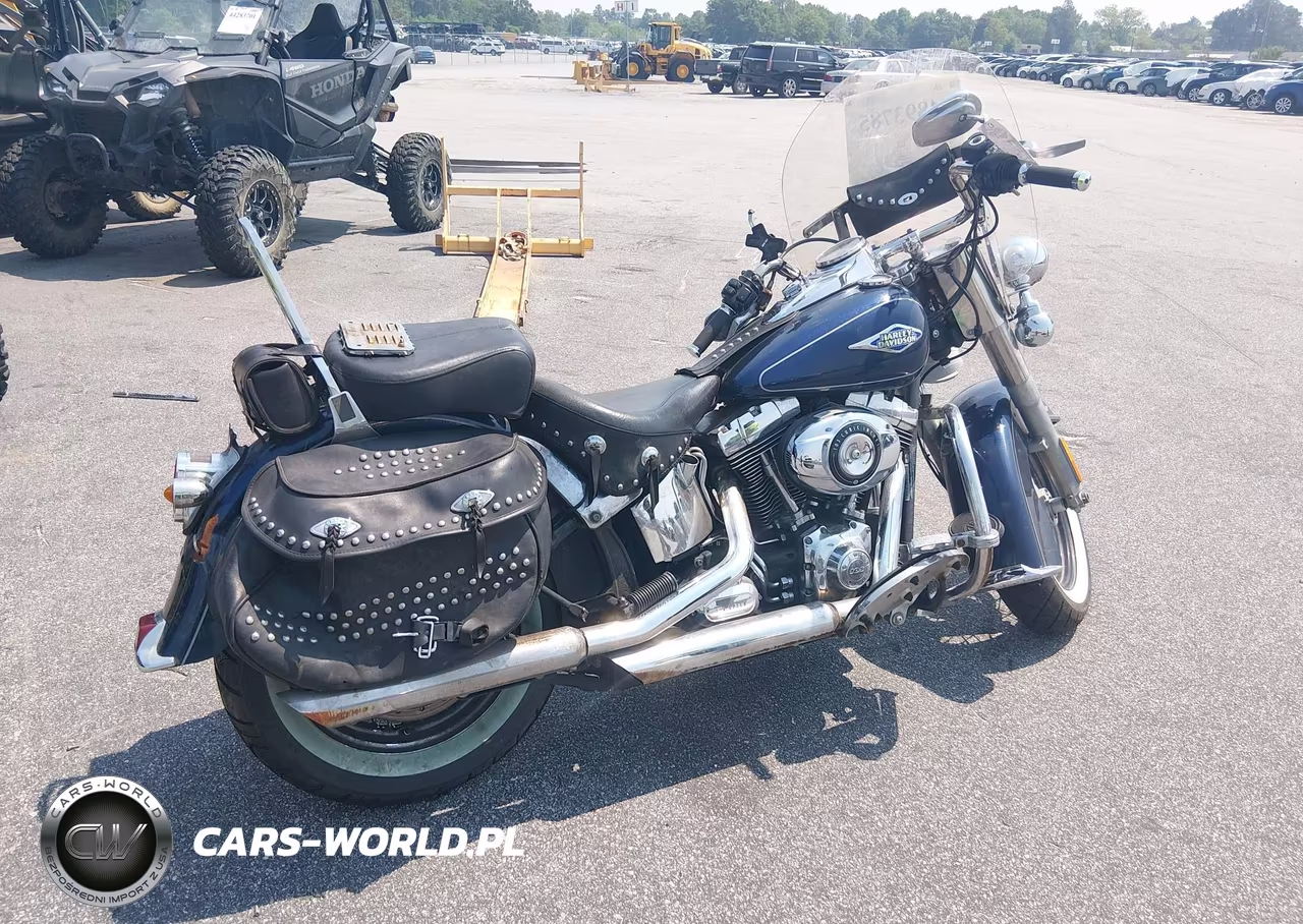 2013 Harley-Davidson Flstc Heritage Softail Classic VIN:1HD1BWV1XDB039741 - 4
