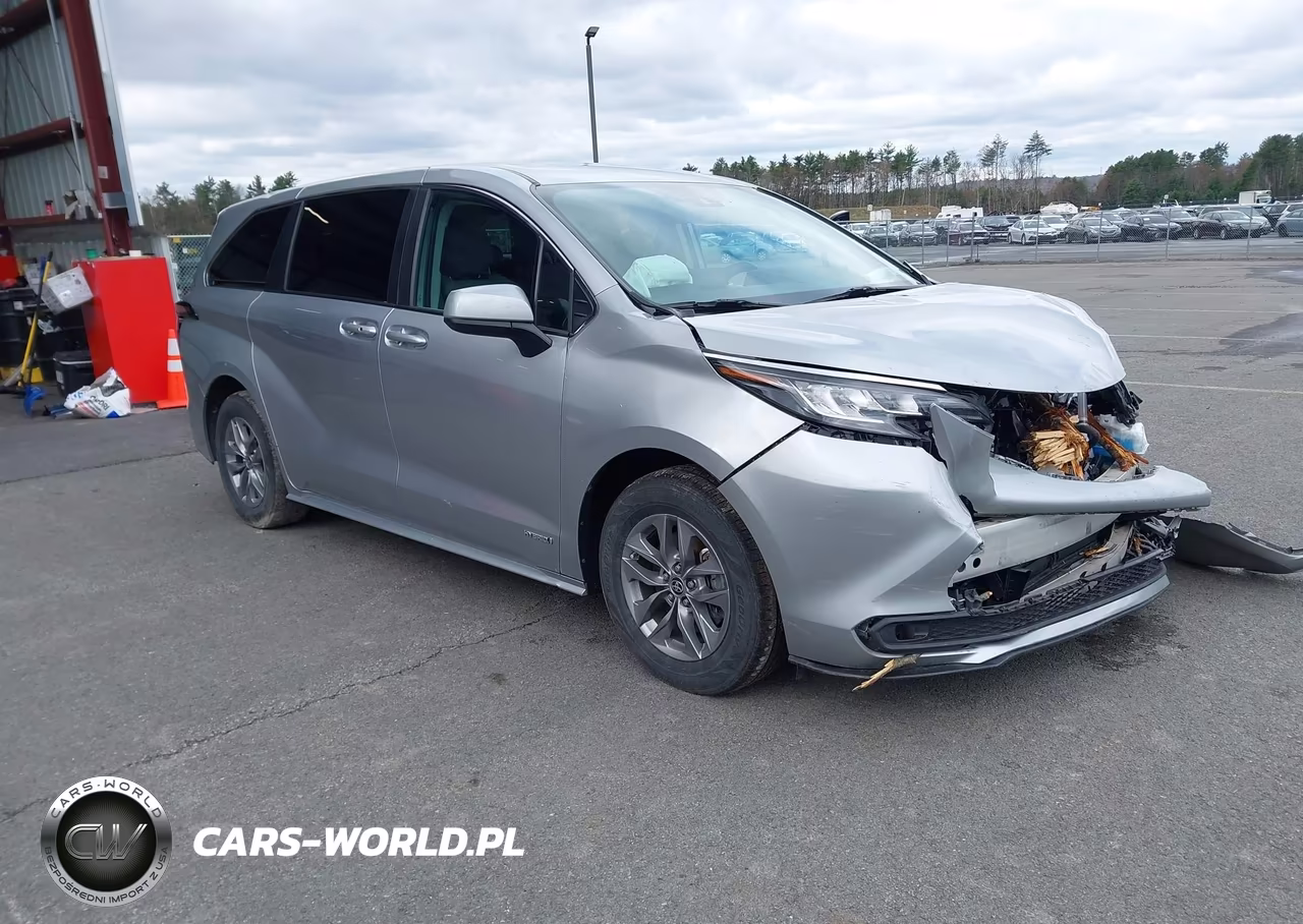 2021 Toyota Sienna Le