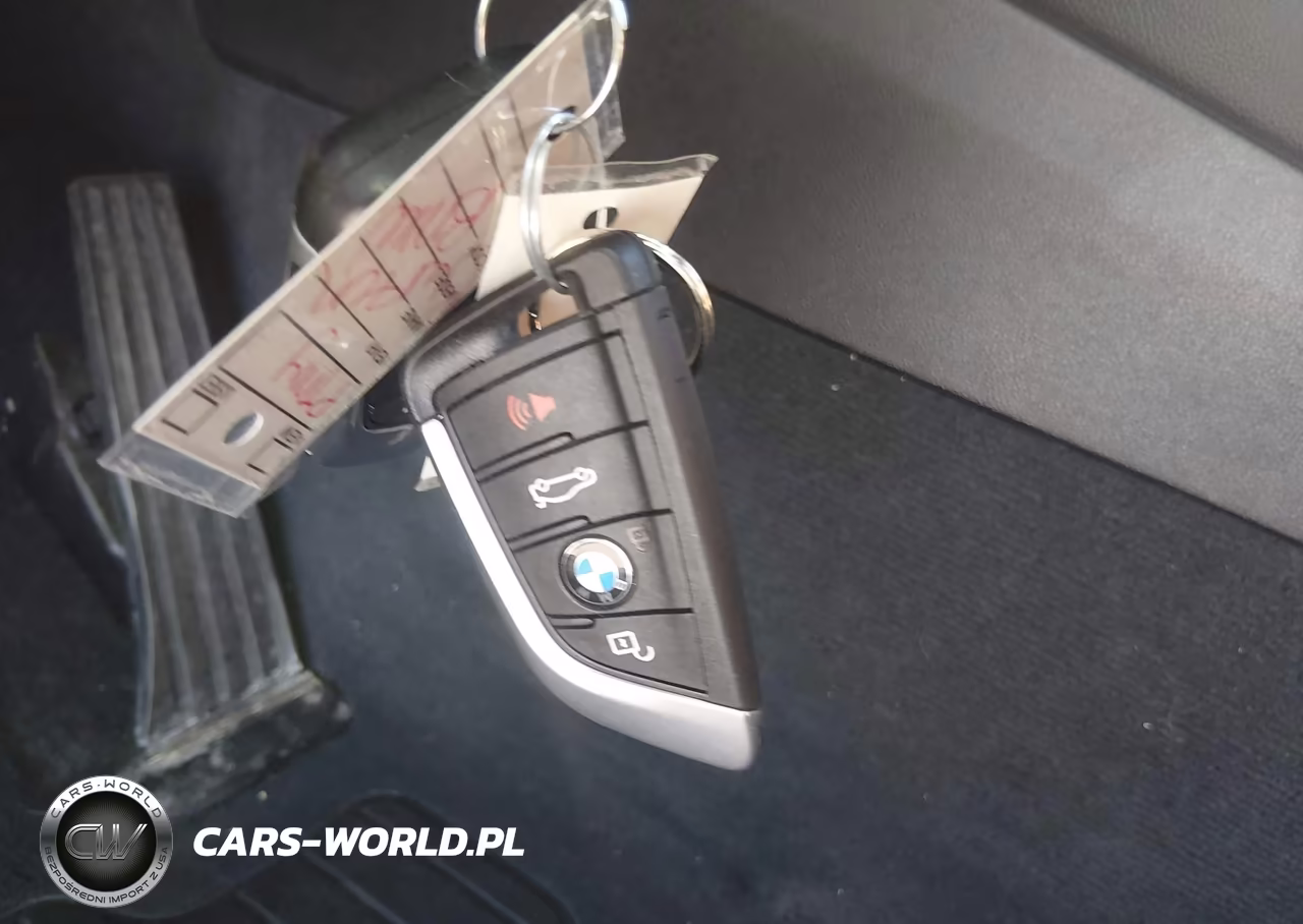 2020 BMW X3 xDrive30I VIN:5UXTY5C09LLT35094 - 11