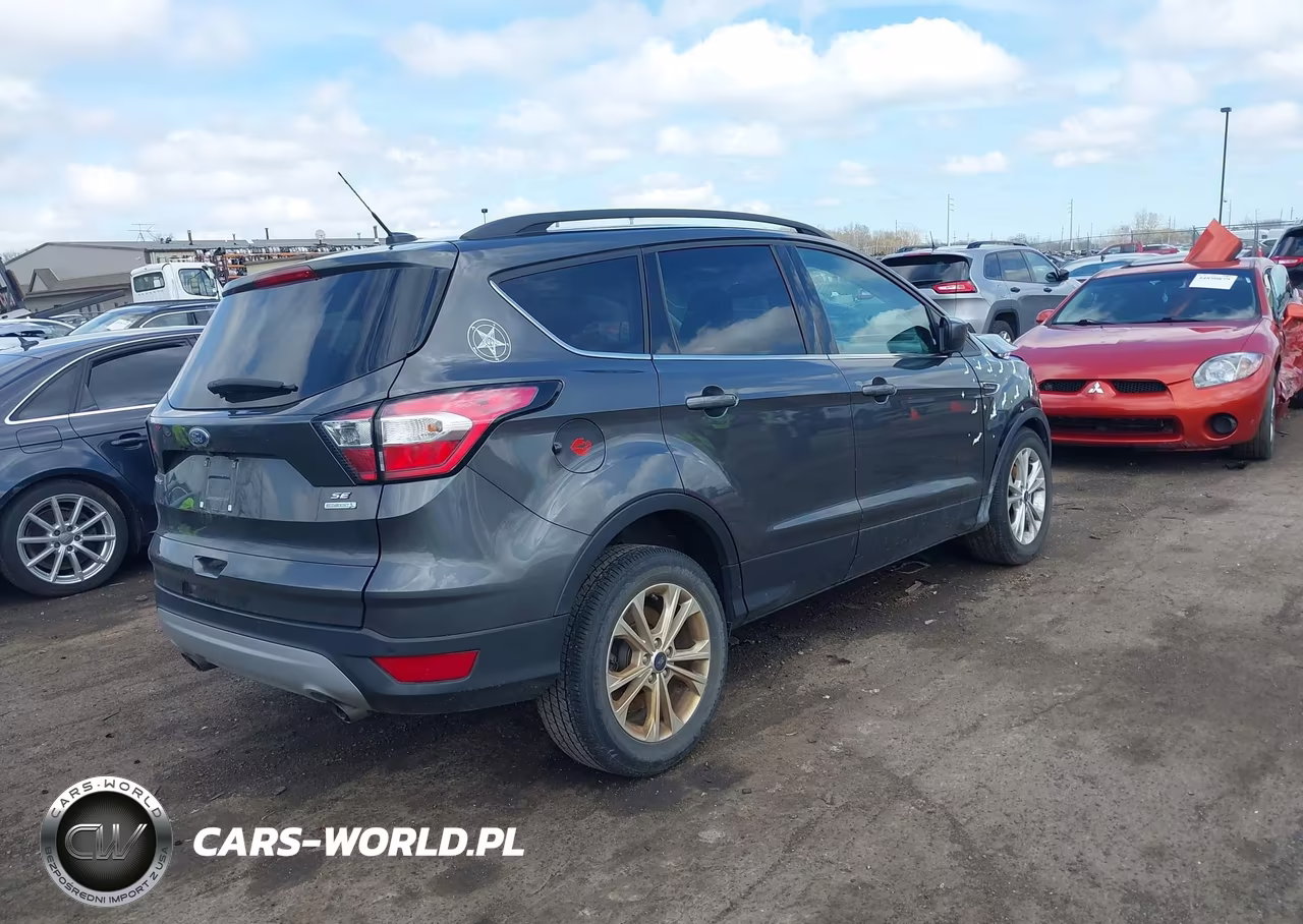 2018 Ford Escape Se VIN:1FMCU0GD7JUC20669 - 4