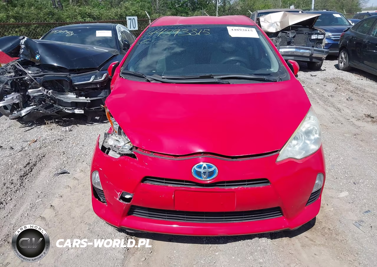 2014 Toyota Prius C Four-One-Three-Two VIN:JTDKDTB38E1069333 - 11