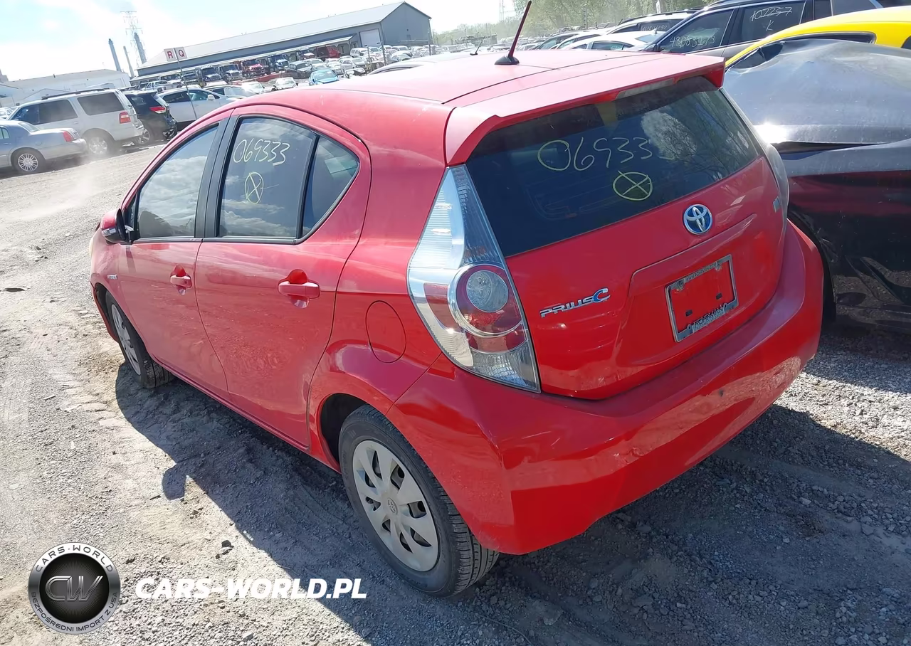 2014 Toyota Prius C Four-One-Three-Two VIN:JTDKDTB38E1069333 - 3