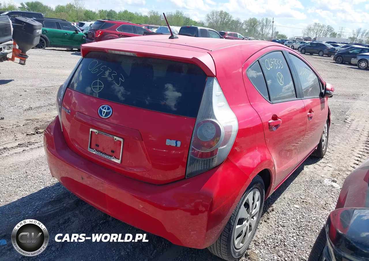 2014 Toyota Prius C Four-One-Three-Two VIN:JTDKDTB38E1069333 - 4
