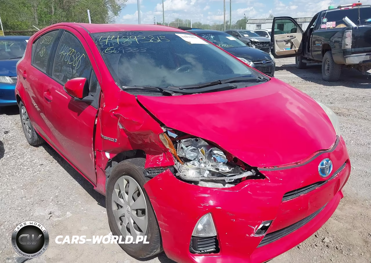 2014 Toyota Prius C Four-One-Three-Two VIN:JTDKDTB38E1069333 - 6