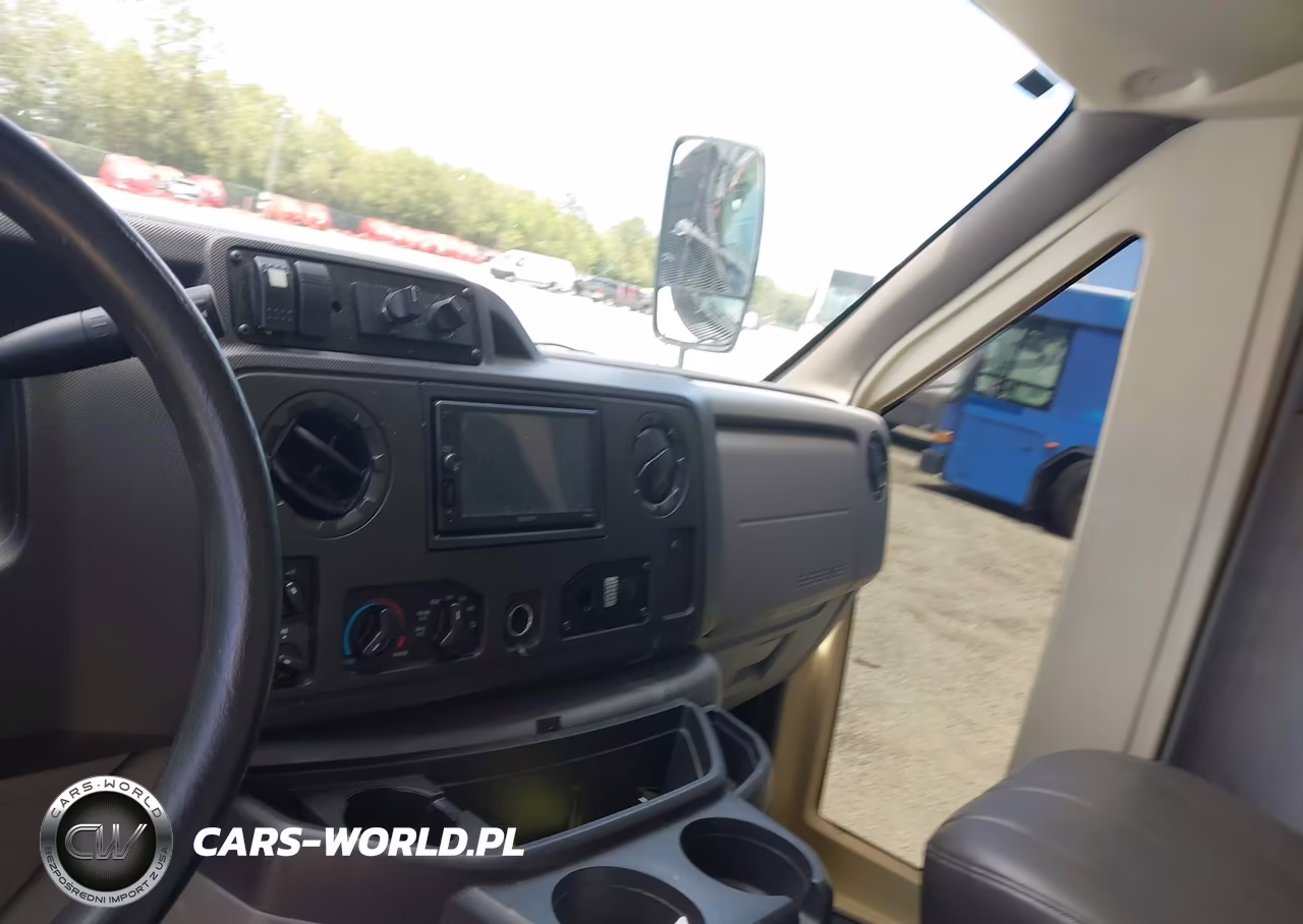 2016 Ford E-450 Cutaway VIN:1FDFE4FS5GDC46620 - 12