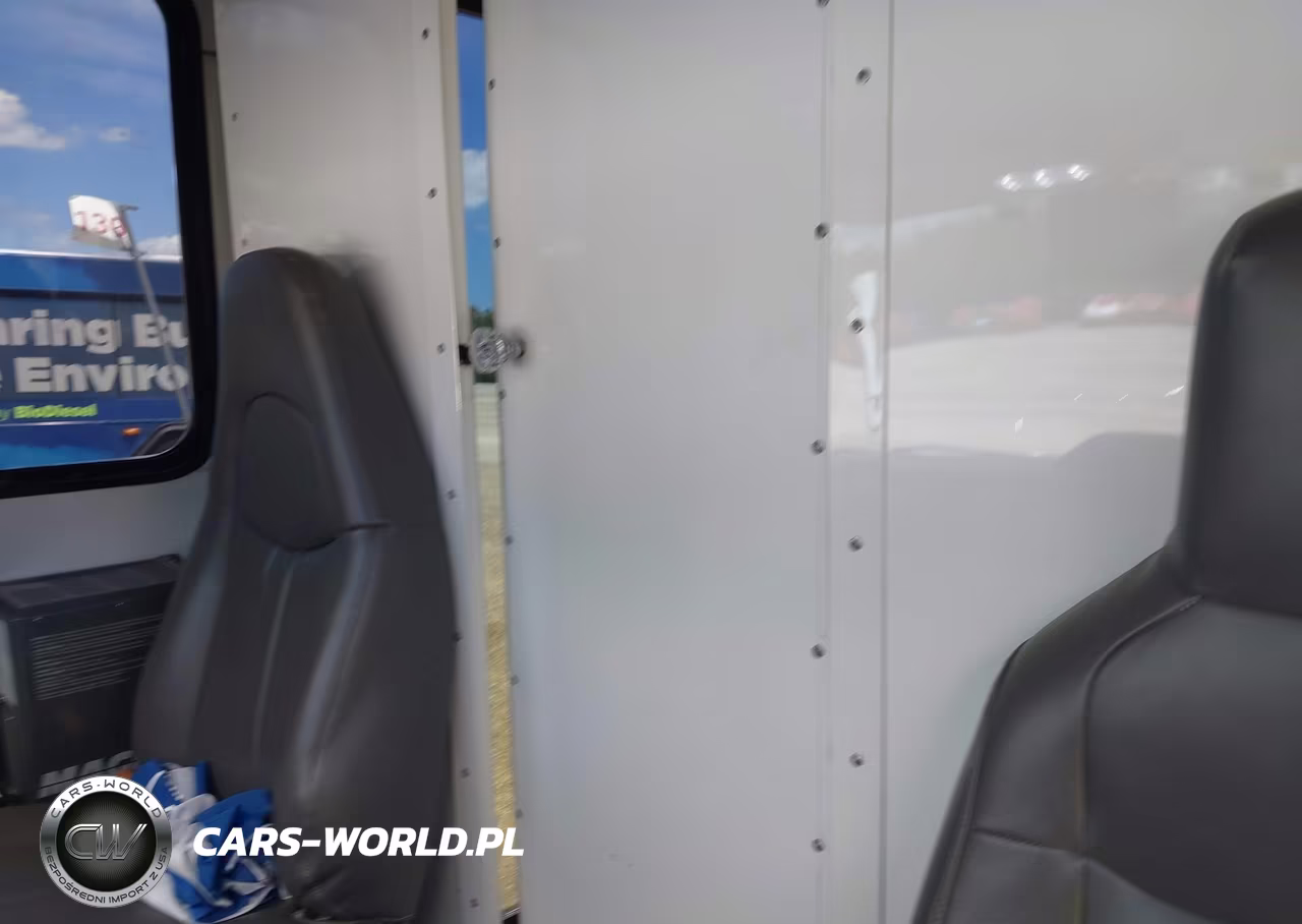 2016 Ford E-450 Cutaway VIN:1FDFE4FS5GDC46620 - 6