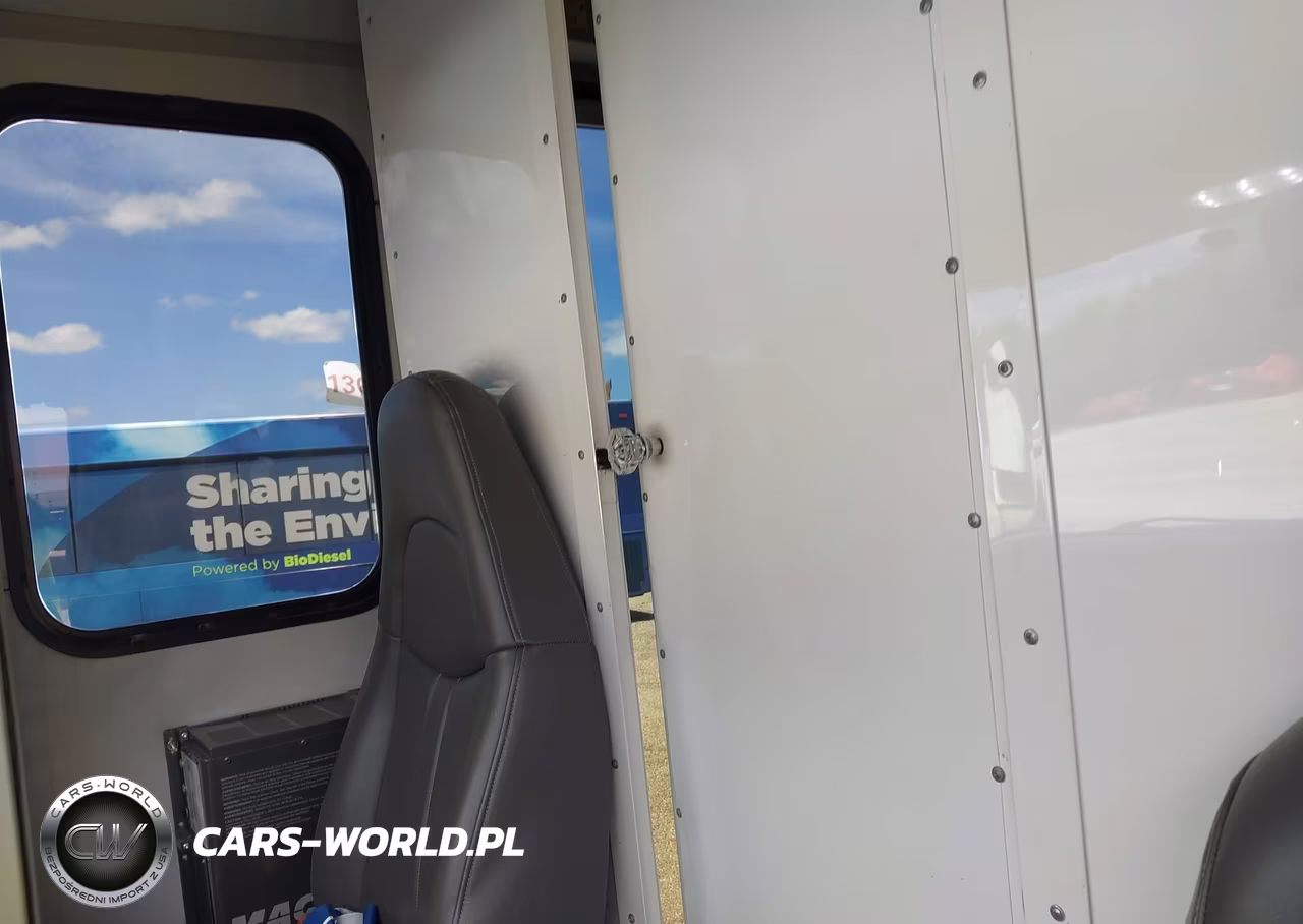 2016 Ford E-450 Cutaway VIN:1FDFE4FS5GDC46620 - 7