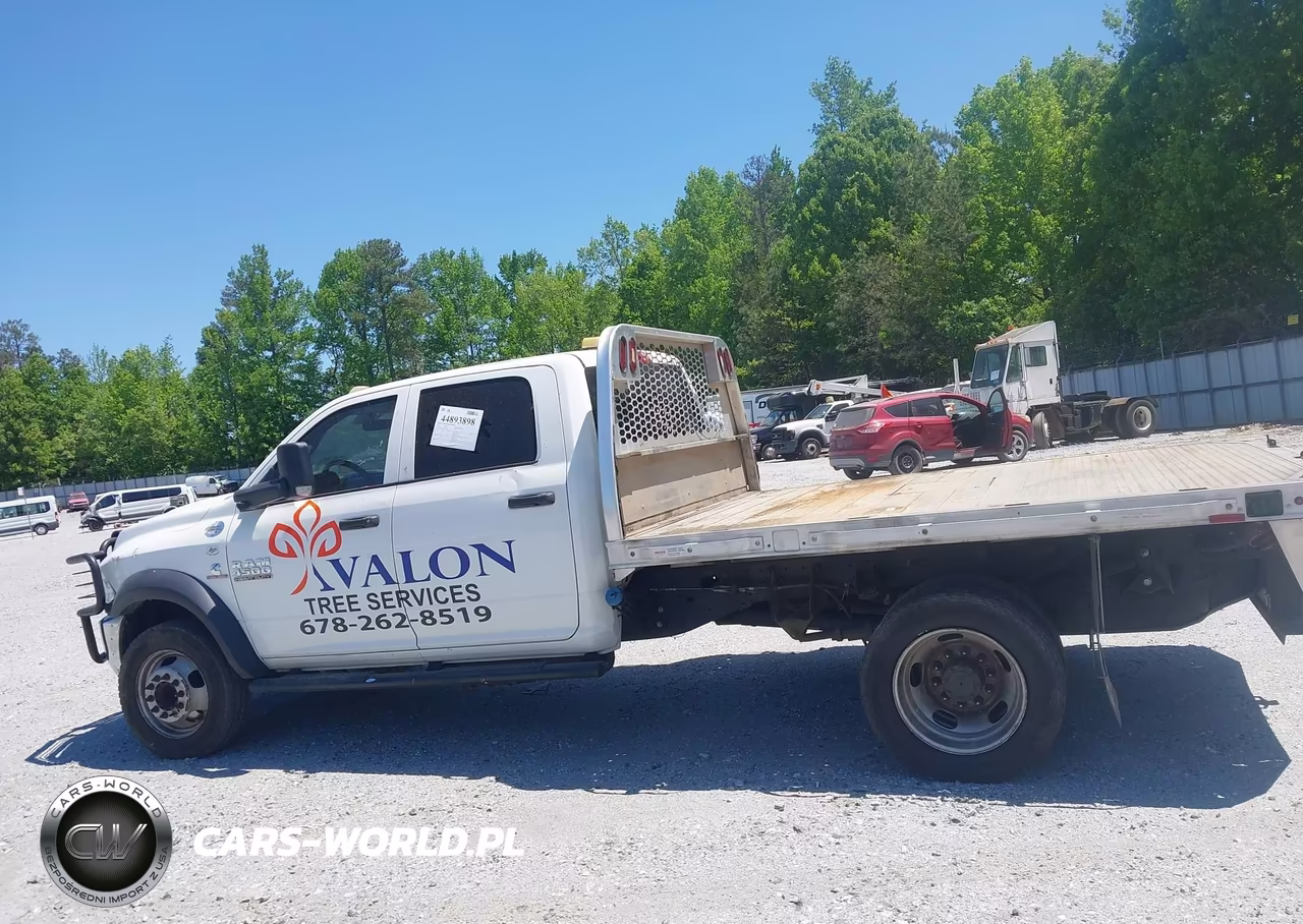 2018 Ram 4500 Chassis Tradesman-Slt-Laramie VIN:3C7WRLEL9JG179742 - 14