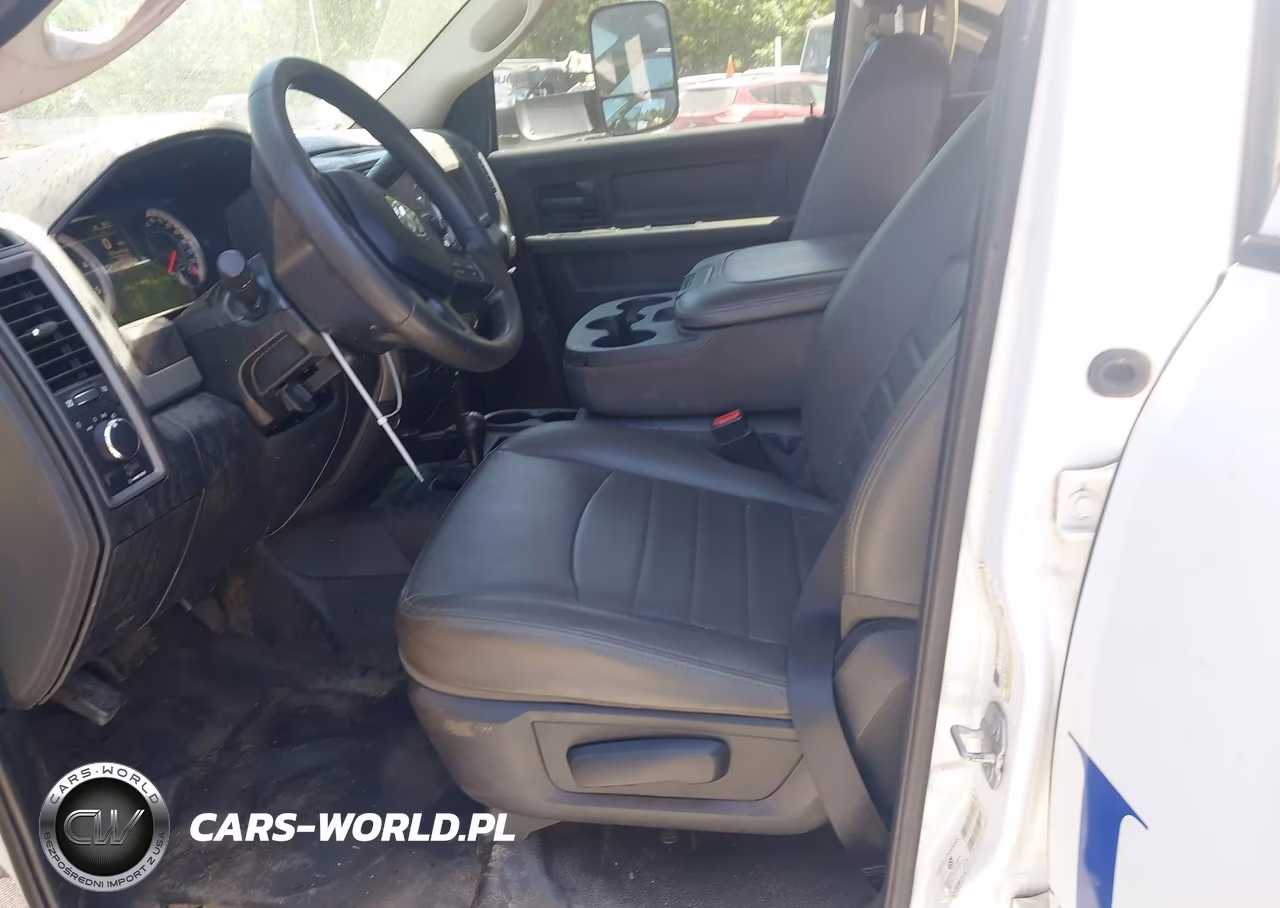 2018 Ram 4500 Chassis Tradesman-Slt-Laramie VIN:3C7WRLEL9JG179742 - 6