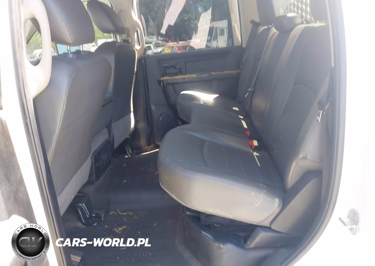 2018 Ram 4500 Chassis Tradesman-Slt-Laramie VIN:3C7WRLEL9JG179742 - 7