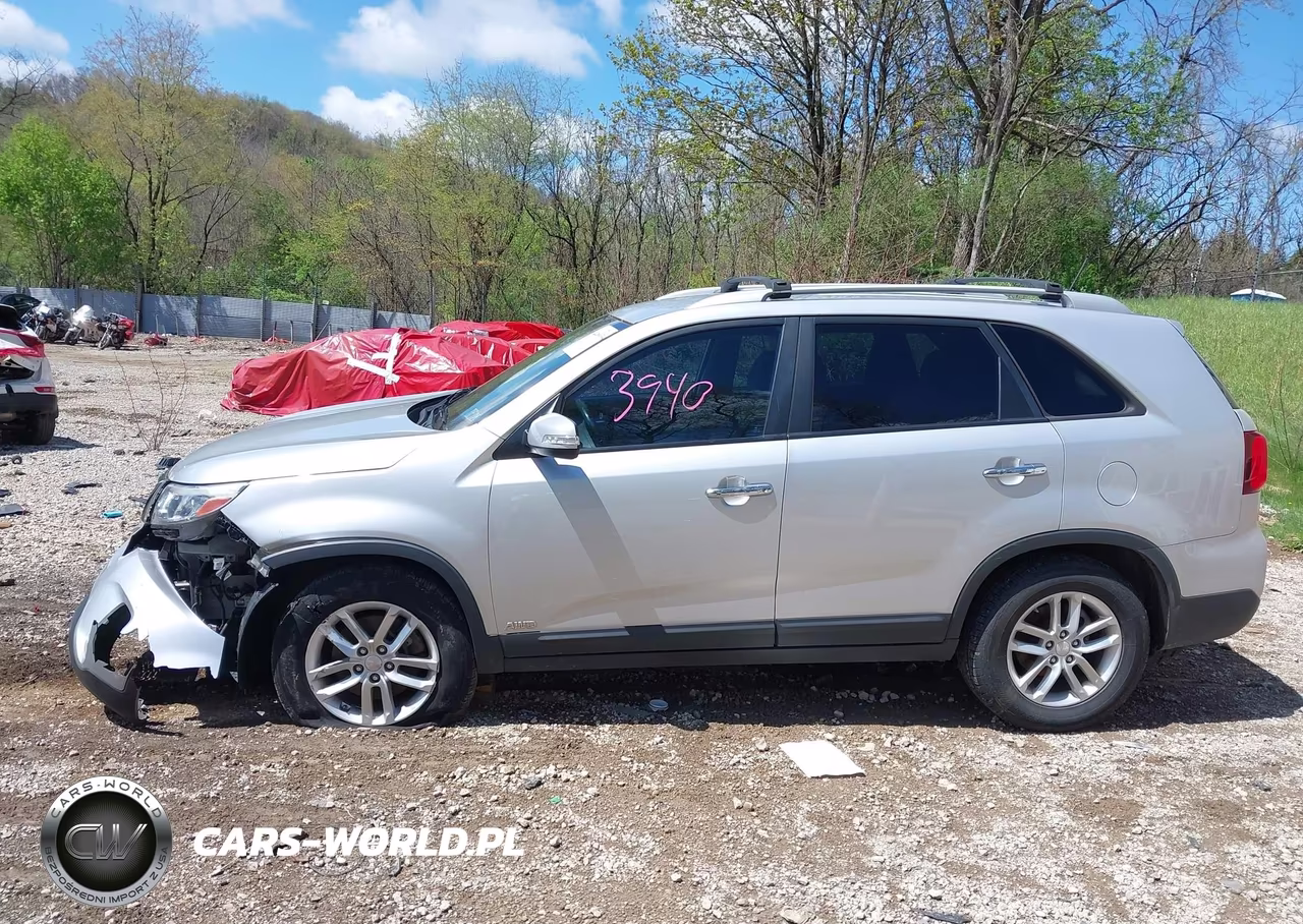 2014 Kia Sorento Lx VIN:5XYKTDA62EG519403 - 14