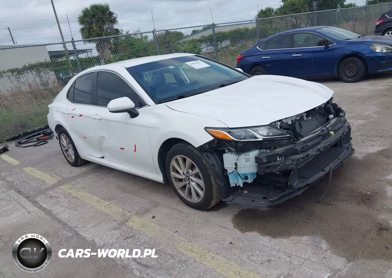 2023 Toyota Camry Le