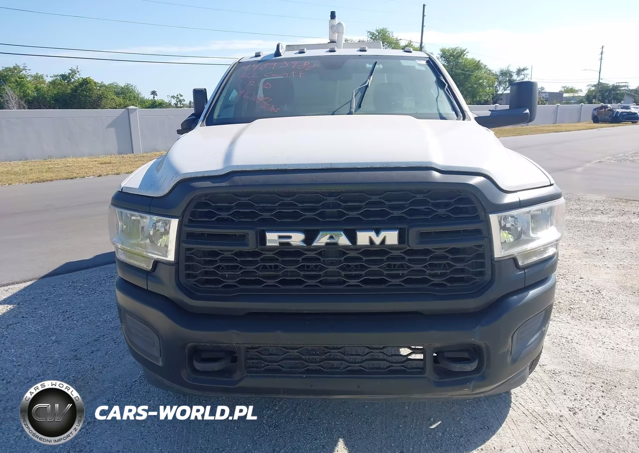 2020 Ram 3500 Chassis Tradesman-Slt VIN:3C7WRSBJ2LG206411 - 15