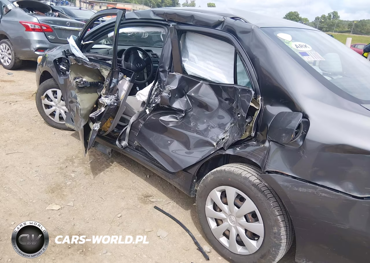2013 Toyota Corolla L VIN:5YFBU4EE5DP141263 - 17