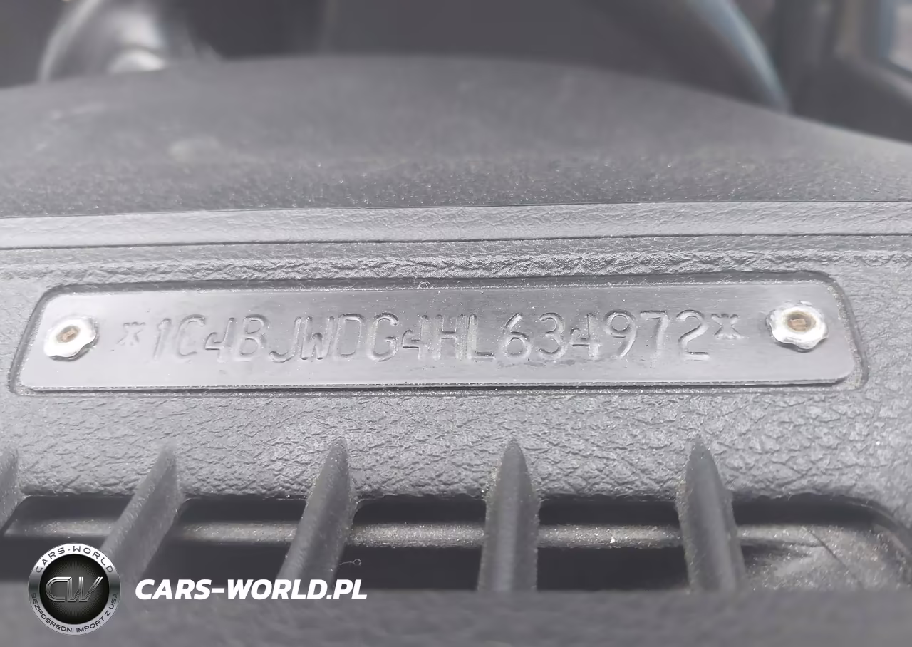 2017 Jeep Wrangler Unlimited Sport 4X4 VIN:1C4BJWDG4HL634972 - 13