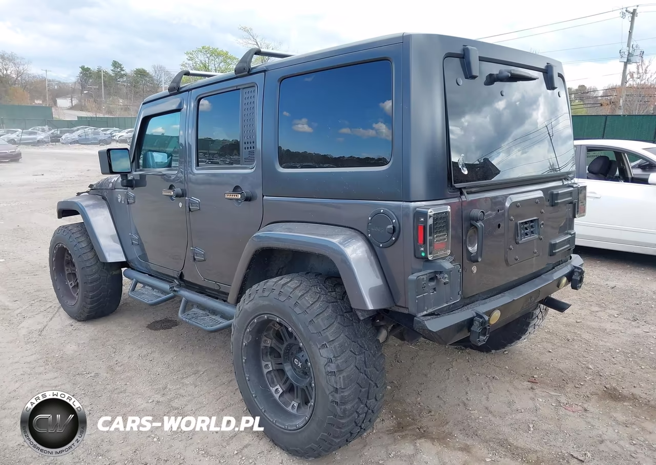 2017 Jeep Wrangler Unlimited Sport 4X4 VIN:1C4BJWDG4HL634972 - 3