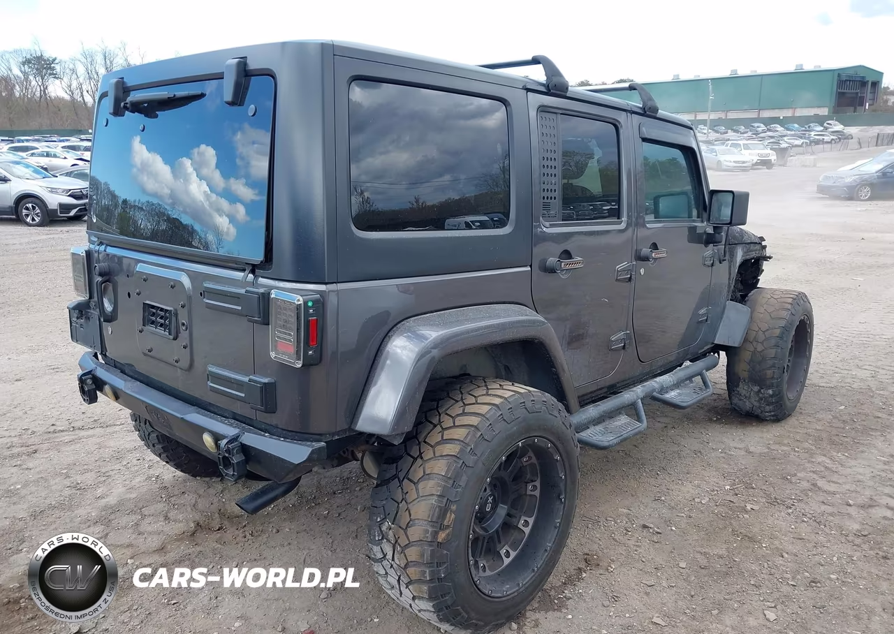 2017 Jeep Wrangler Unlimited Sport 4X4 VIN:1C4BJWDG4HL634972 - 4