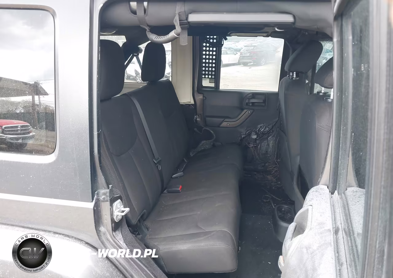 2017 Jeep Wrangler Unlimited Sport 4X4 VIN:1C4BJWDG4HL634972 - 8